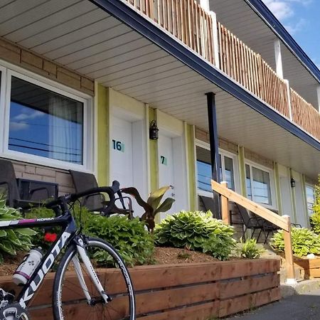 Auberge Happy Logis Lac-Etchemin 外观 照片