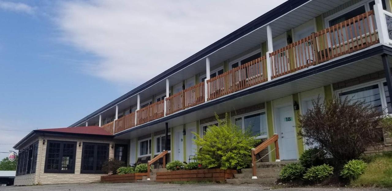 Auberge Happy Logis Lac-Etchemin 外观 照片