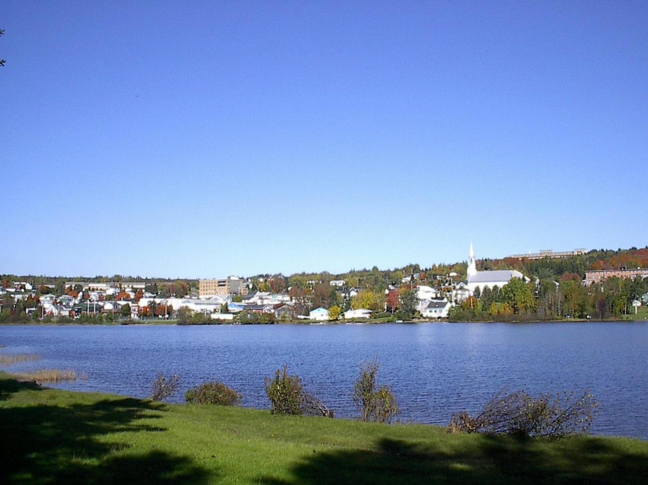 Auberge Happy Logis Lac-Etchemin 外观 照片